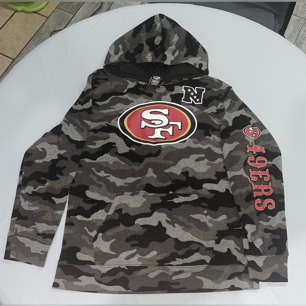 NFL 49ers camo sweatshirt size L (14-16) [G-32]